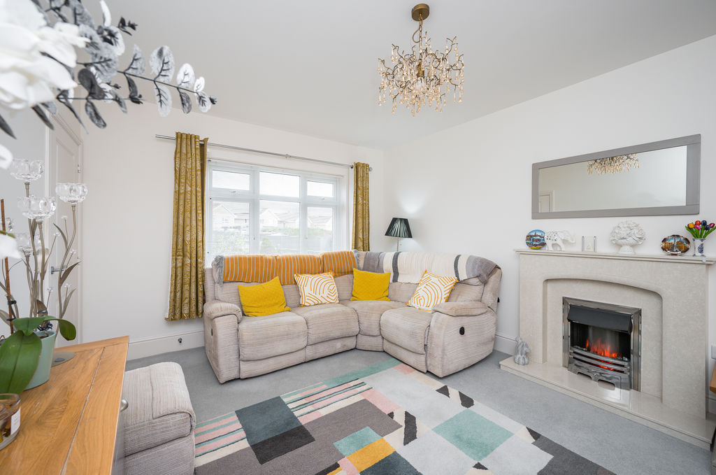 Sitting Room- click for photo gallery